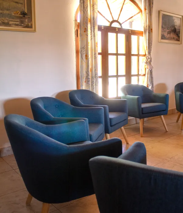 sierra-recovery-spain-chairs