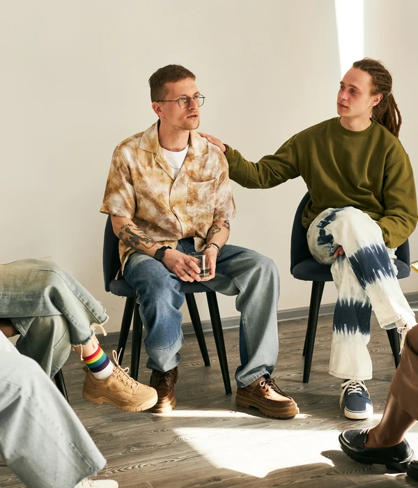 sierra recovery group therapy man sitting chair