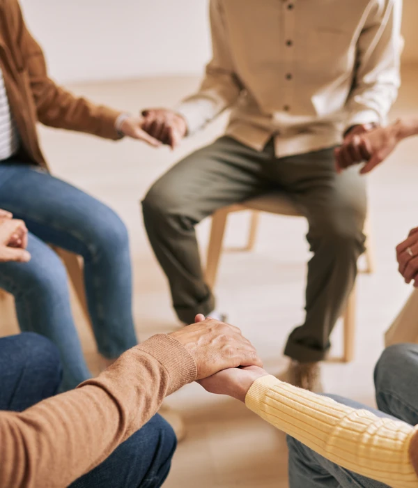 sierra recovery group therapy people sitting around table
