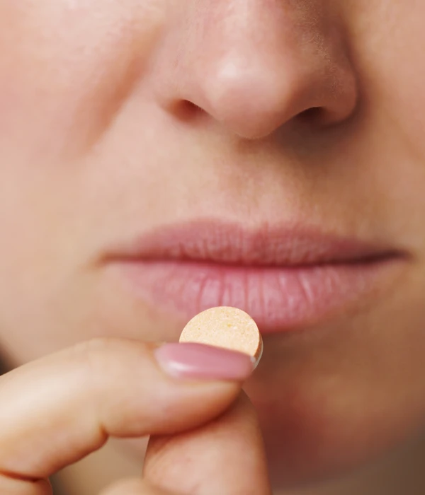 sierra recovery opioid woman holding pill hand