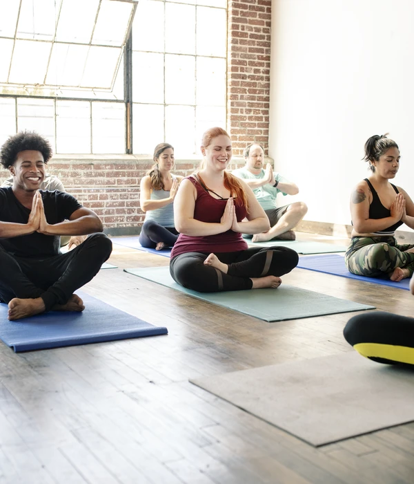 sierra recovery yoga group people doing room thameh hele