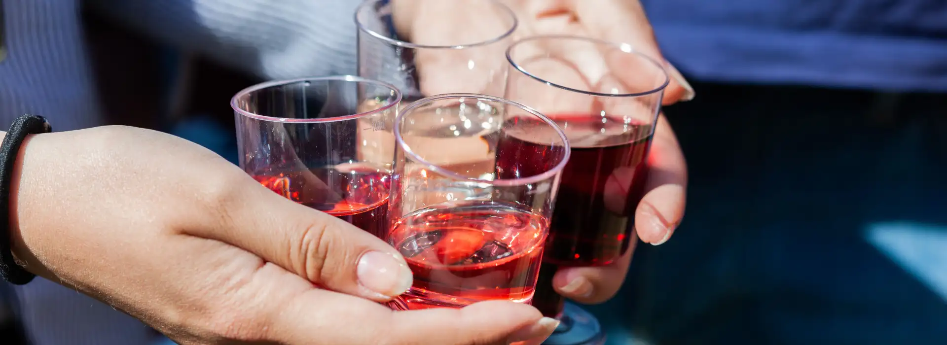 Alcohol Allergy: Symptoms, Causes, an...